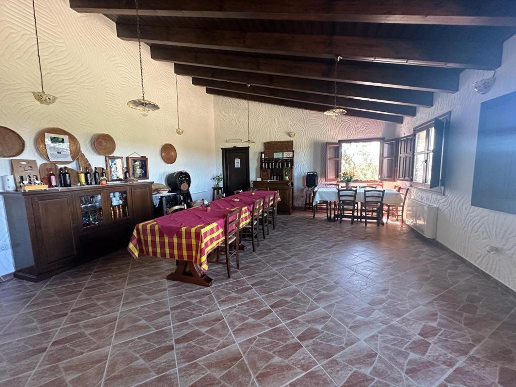 Agriturismo La Fillirea Sant' Antonio di Santadi 外观 照片